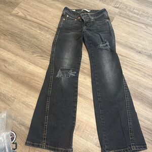 Distressed Black Women Levi ‘s Jeans NWOT